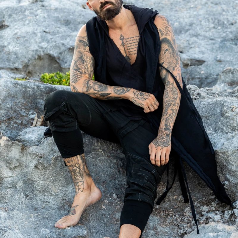Men's Holiday Sleeveless Hooded Kimono